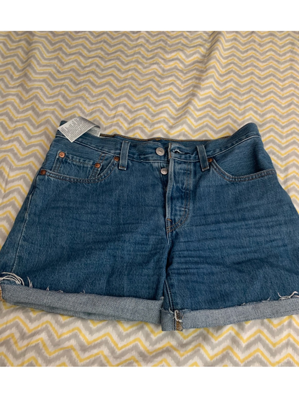 Levi's Medium Blue Rolled-Hem Cropped Shorts